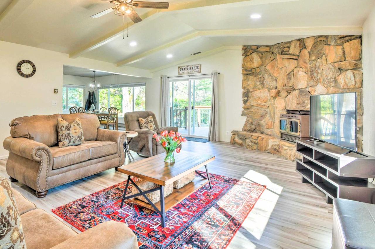 Sherwood Forest Cabin With Deck And Fire Pit! Twain Harte Esterno foto