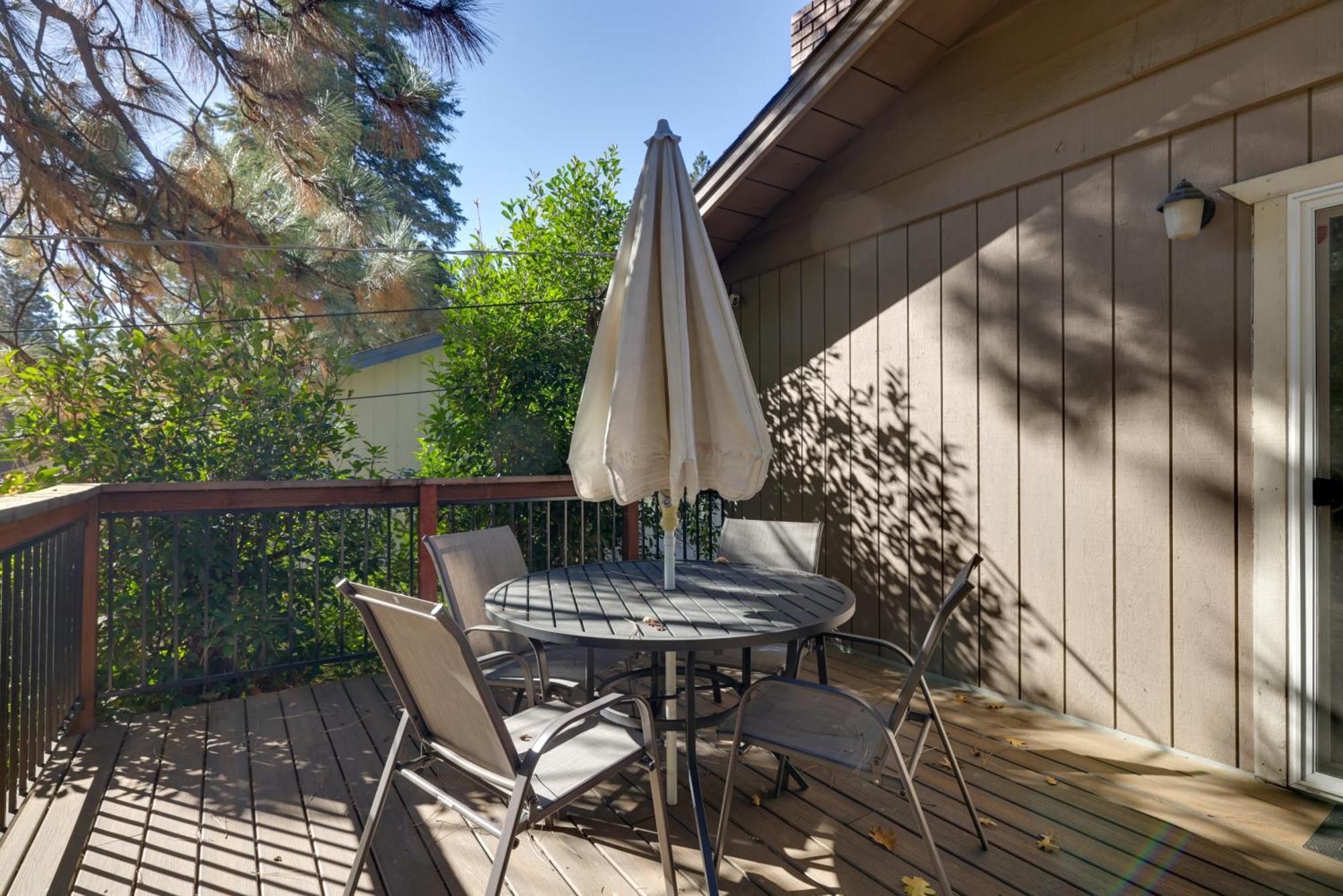 Sherwood Forest Cabin With Deck And Fire Pit! Twain Harte Esterno foto